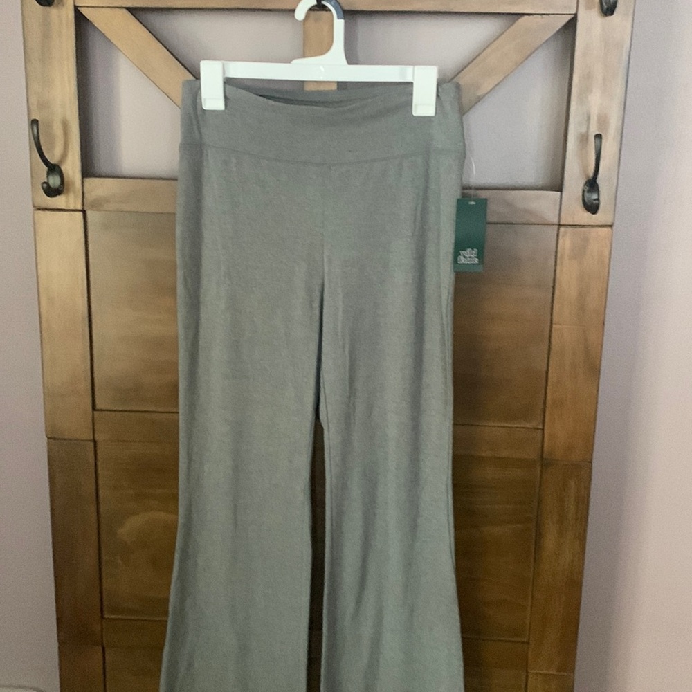 Yoga pants in heather gray. Size L.